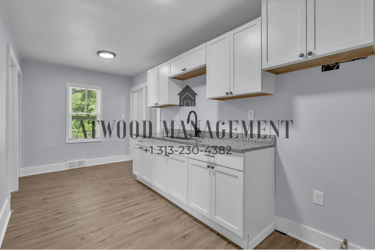 15811 Trinity St - Photo 6 of 16