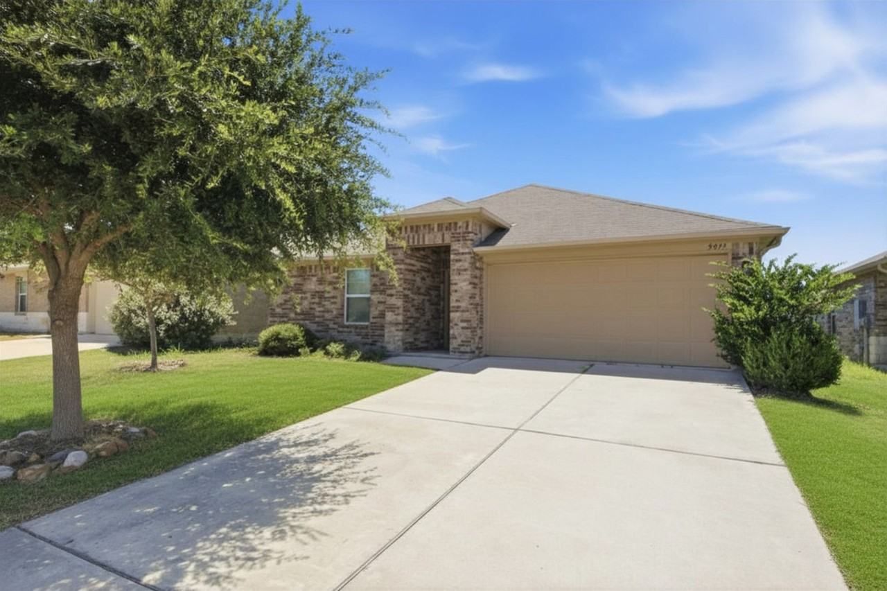 5813 Roderick Dr - Photo 2 of 25