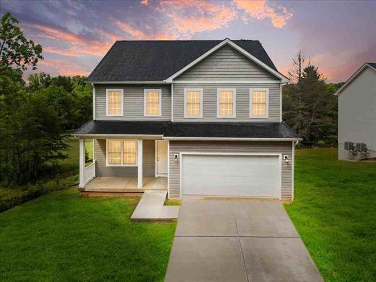 224 Bishop Rd - Photo 2 of 16