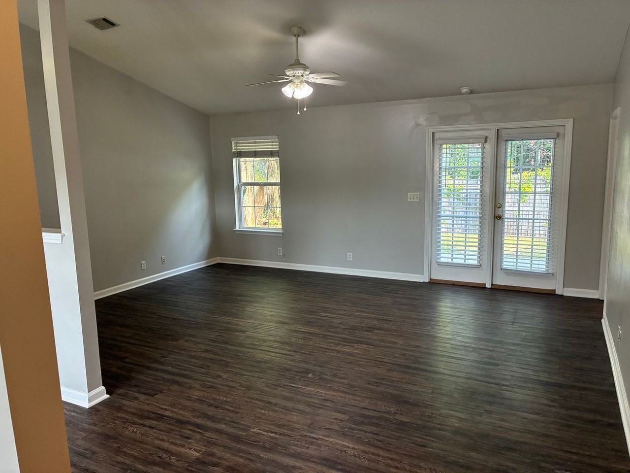 130 Lake Victoria Dr - Photo 3 of 13
