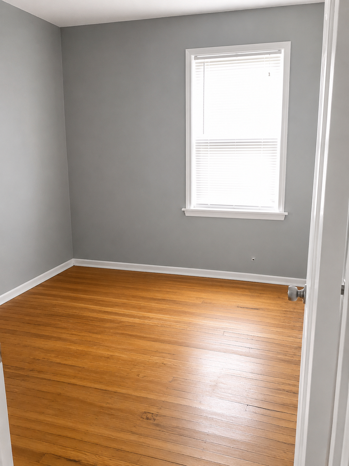 4009 W Wellington Ave - Photo 3 of 4