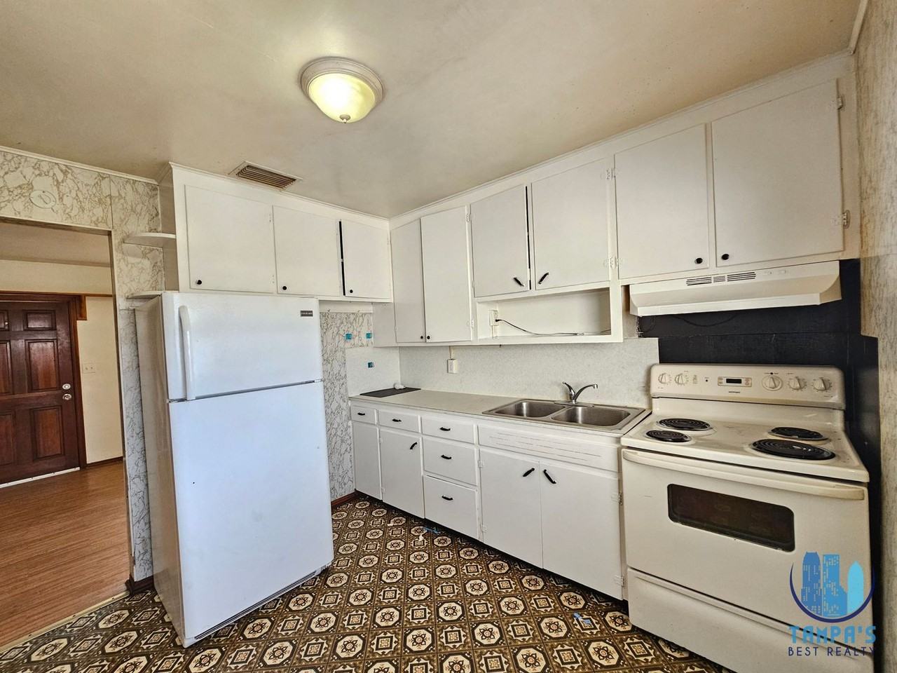 2302 Burns St - Photo 6 of 21