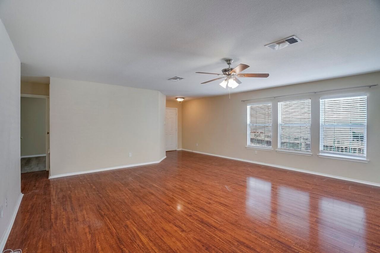 2101 Deer Creek Trl - Photo 5 of 20