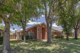 17004 Bishopsgate Dr - Photo 1 of 1