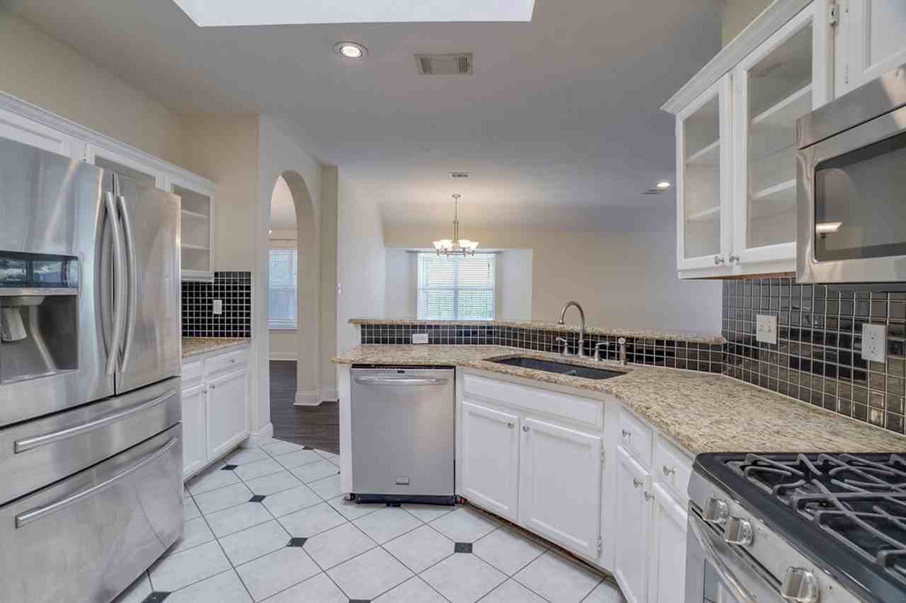 17004 Bishopsgate Dr - Photo 4 of 17