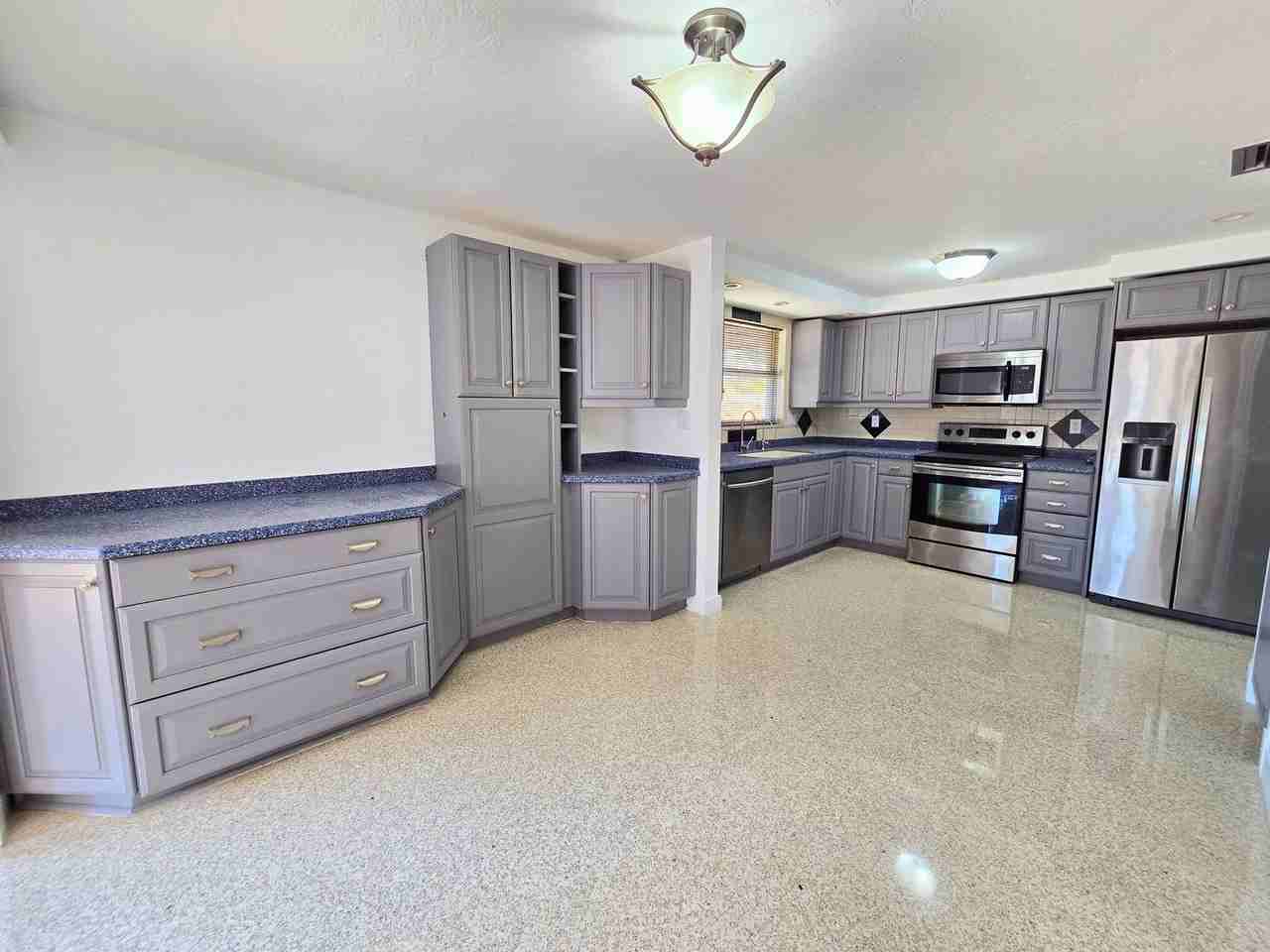 2101 Alvarado Ln - Photo 7 of 27