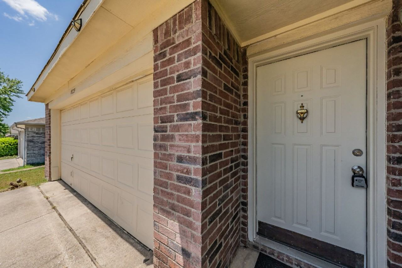 8125 Rambler Rose St - Photo 3 of 37