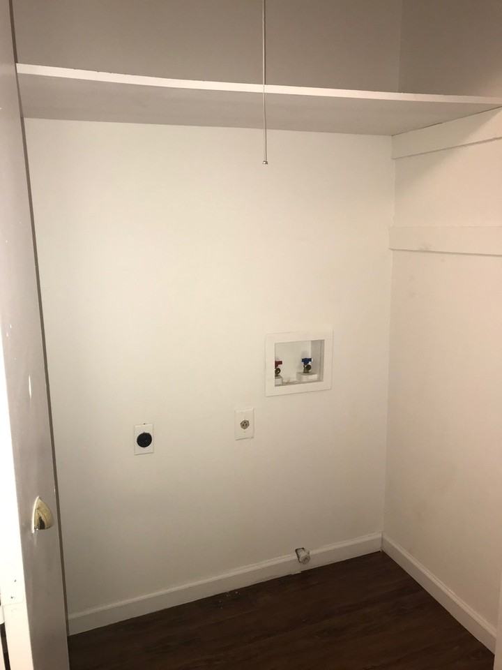 2952 Aspen Woods Entry - Photo 3 of 20