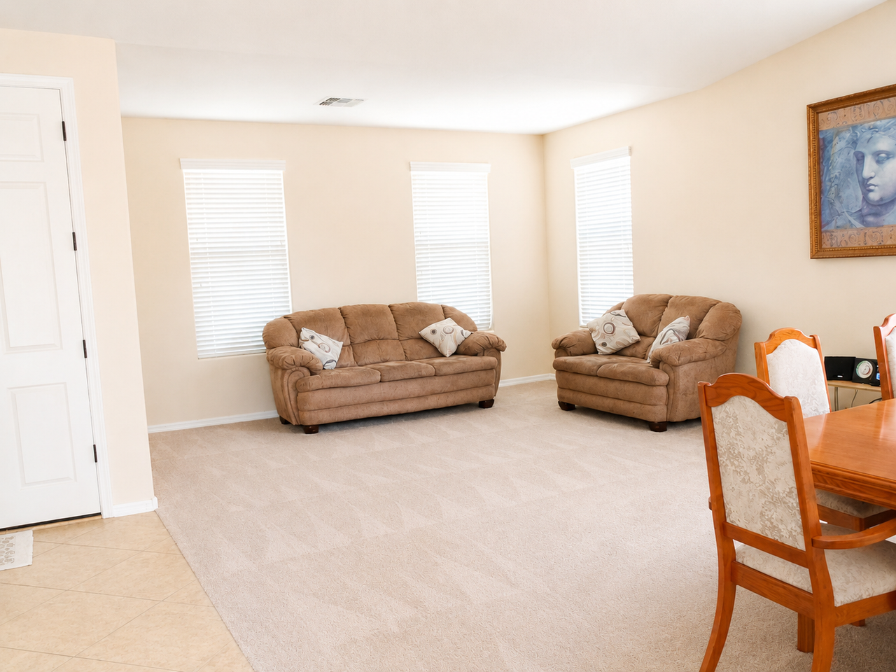 3279 E Anika Dr - Photo 5 of 39