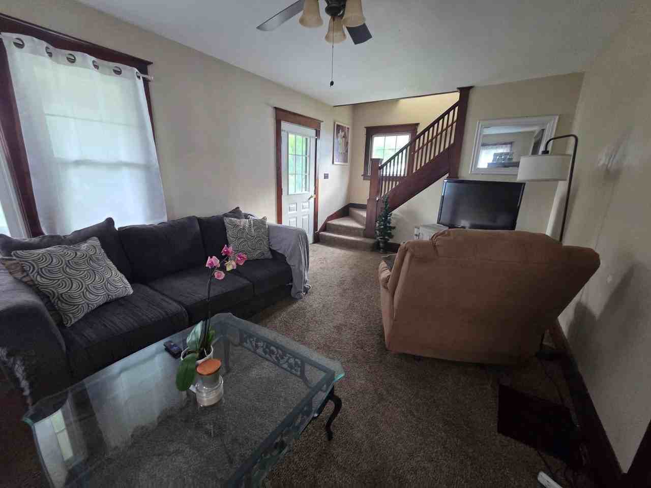 227 Banning Ave - Photo 4 of 11