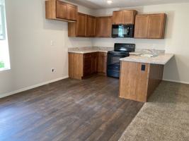 featured image of 112 Pin Oak Dr