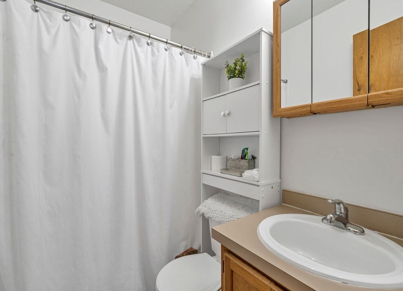1852 Heartland Dr - Photo 3 of 21