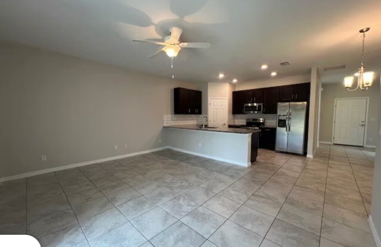 1039 San Cristobal Ave - Photo 2 of 17