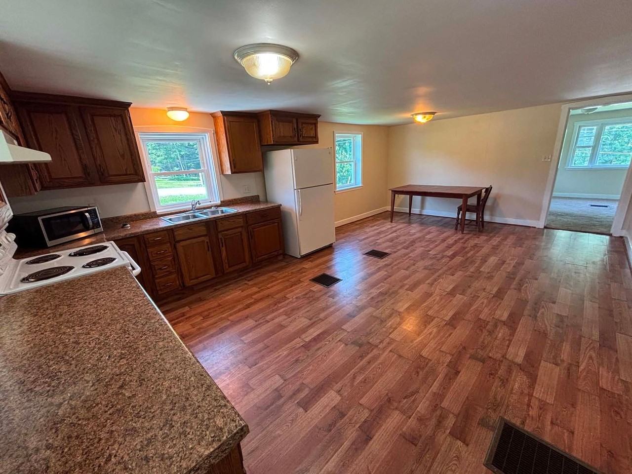 2900 Compass Rd - Photo 6 of 16