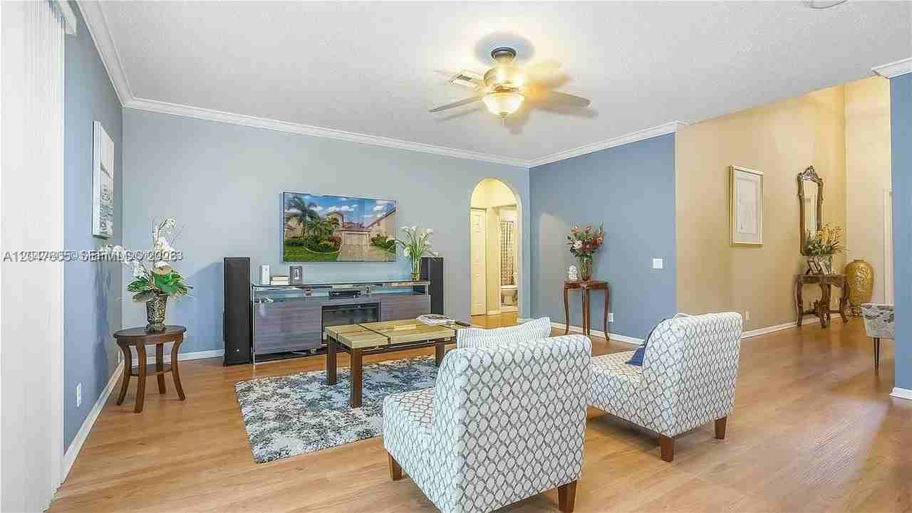 1714 Royal Grove Way - Photo 4 of 8