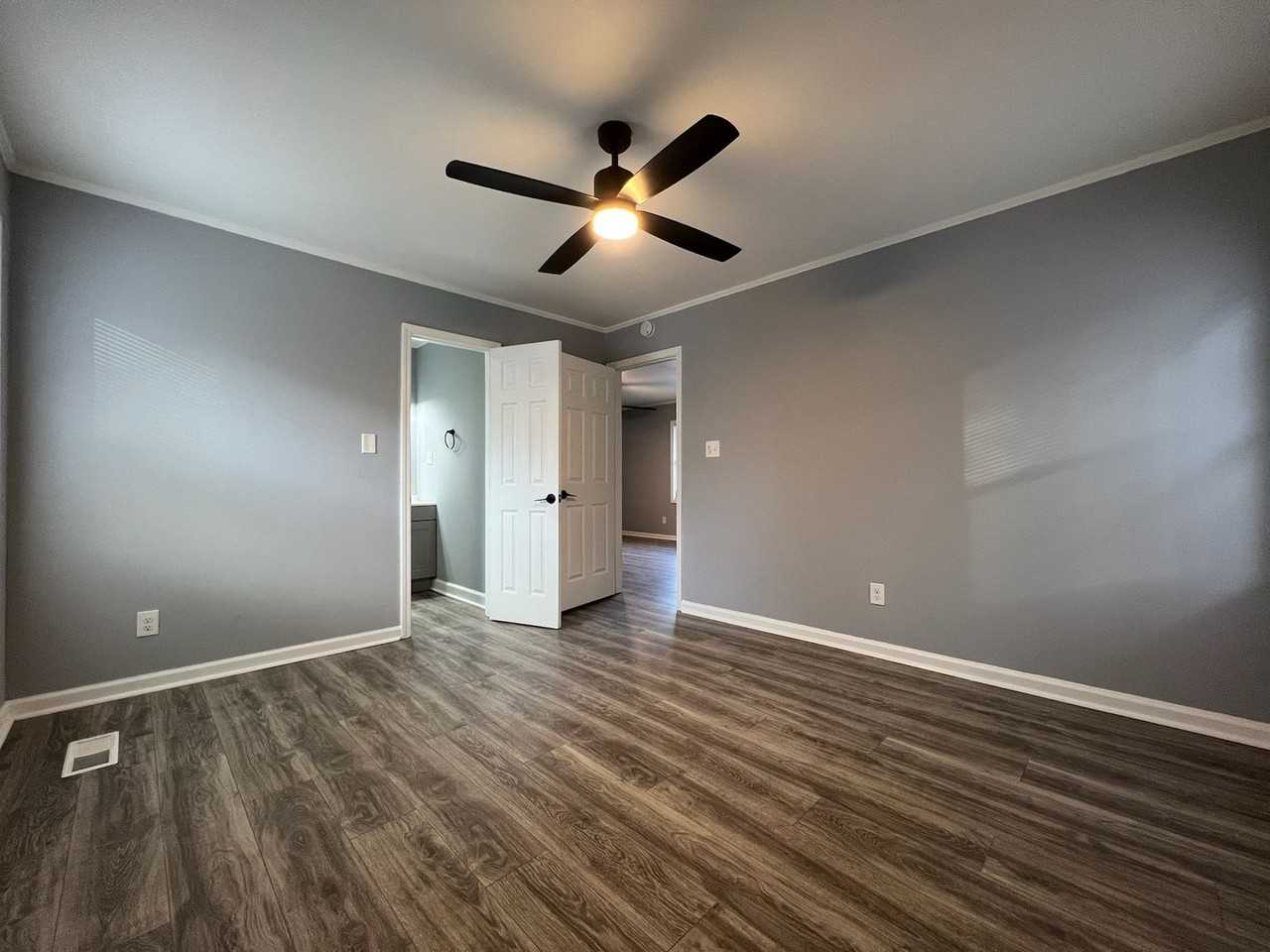 2903 Skyline Rd - Photo 5 of 9