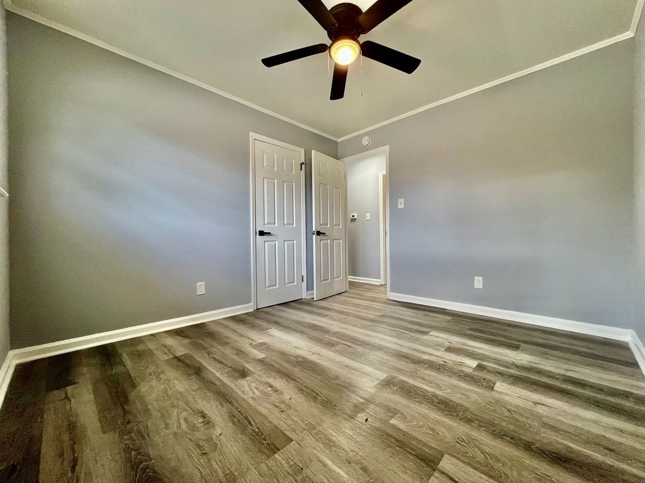 2901 Skyline Rd - Photo 7 of 10