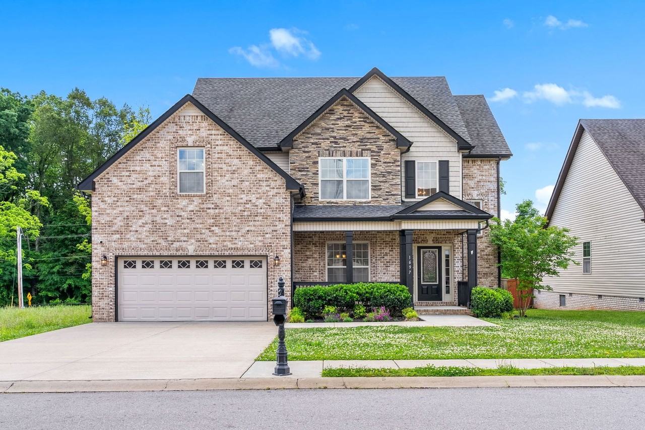 1697 Ellie Piper Cir - Photo 2 of 37