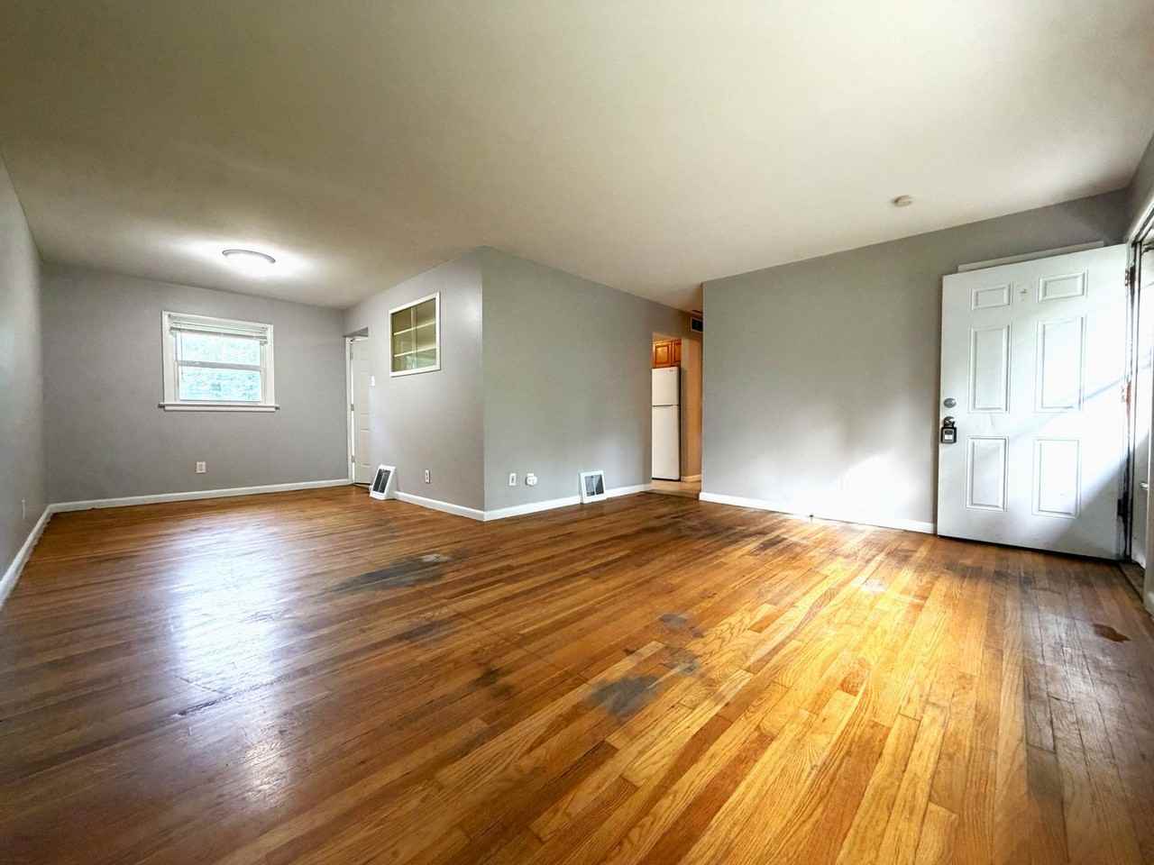 38 Fenwick Dr - Photo 3 of 13