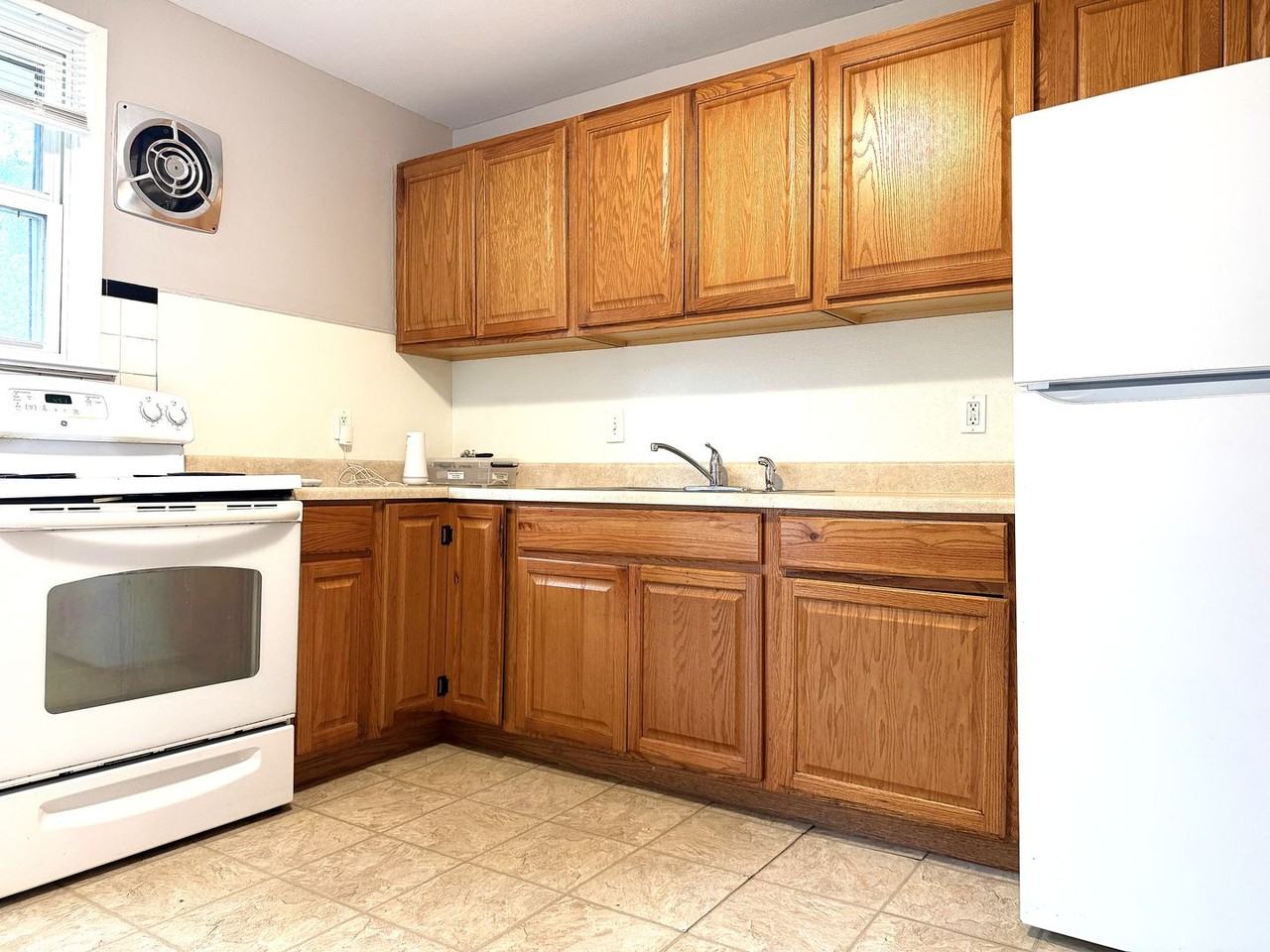 38 Fenwick Dr - Photo 4 of 13