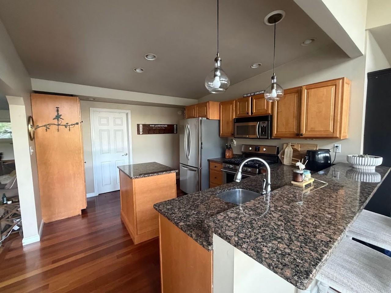 36 Cobbetts Pond Rd - Photo 5 of 25