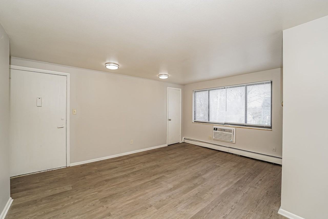 Ashby Terrace Apartments - Photo 5 of 12