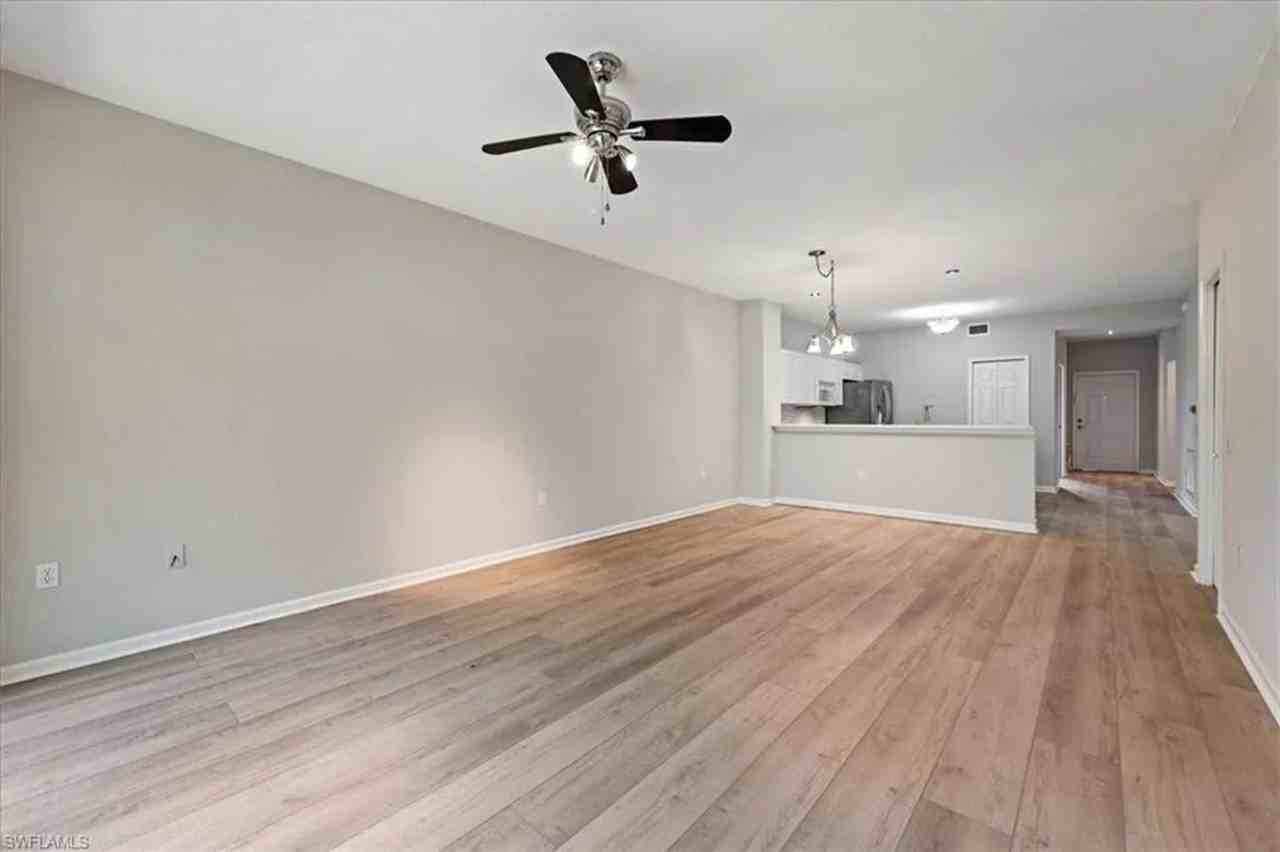 10044 Heather Ln - Photo 3 of 7