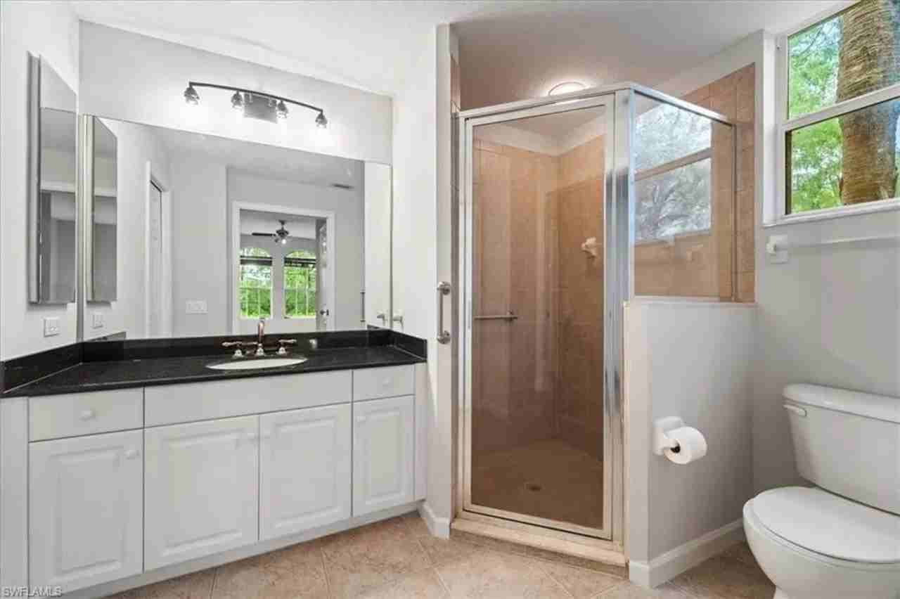 10044 Heather Ln - Photo 5 of 7