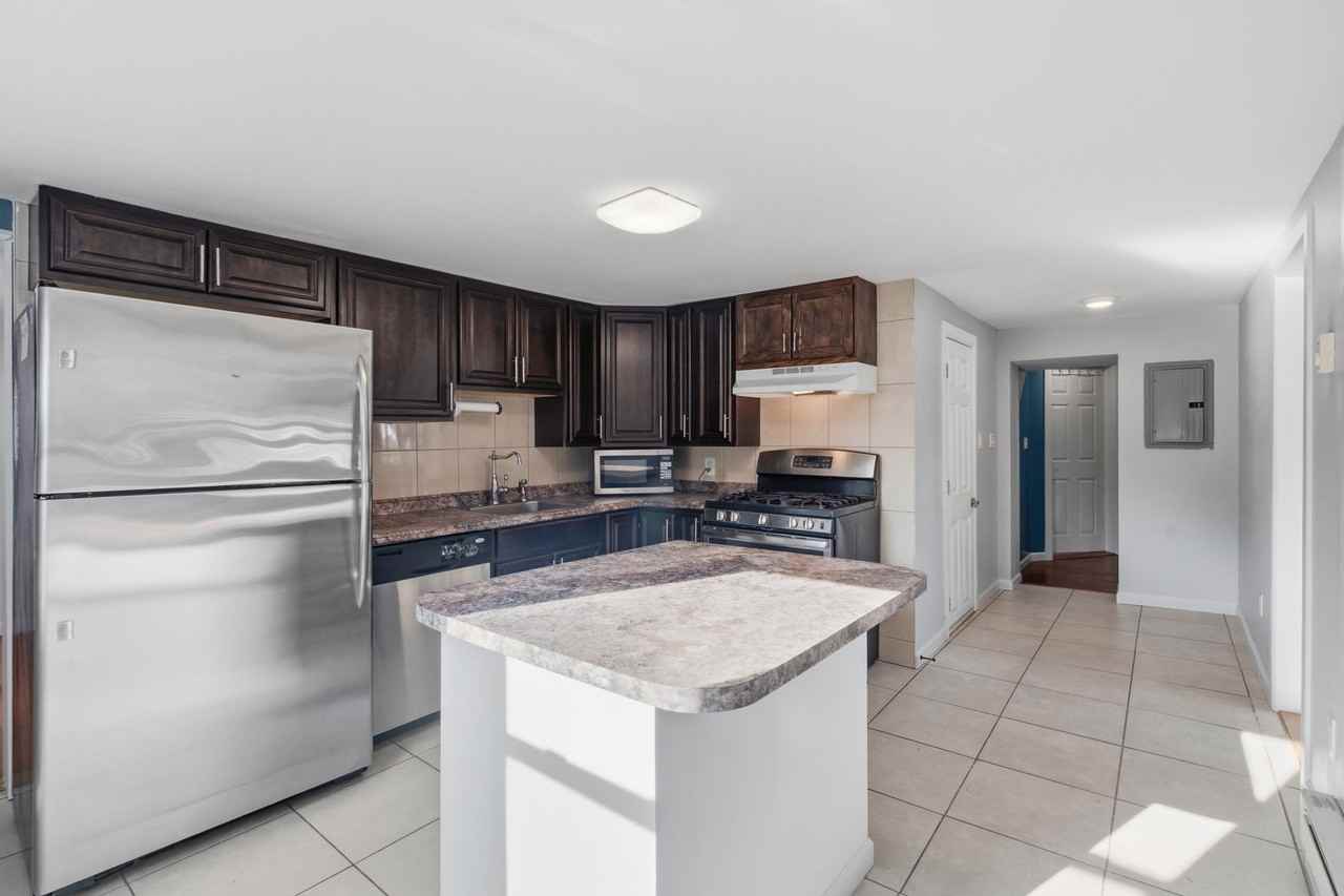 26 Smith St - Photo 3 of 14