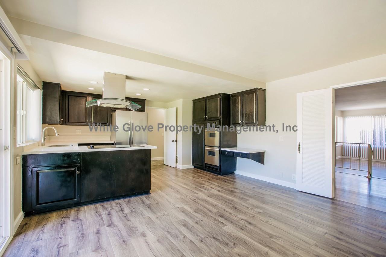 9361 Bevan Ave - Photo 6 of 17