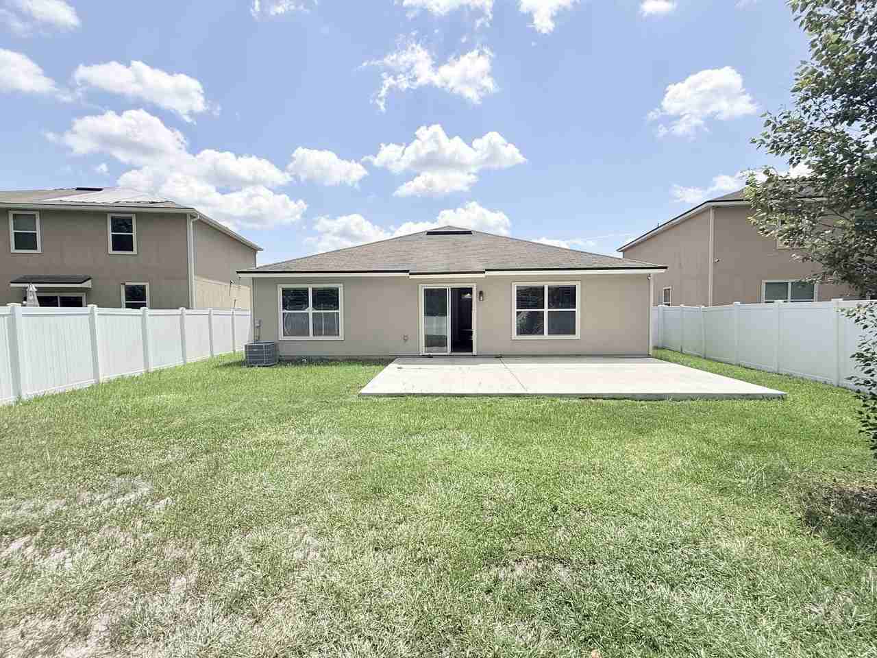 12306 Crossfield Dr - Photo 4 of 32