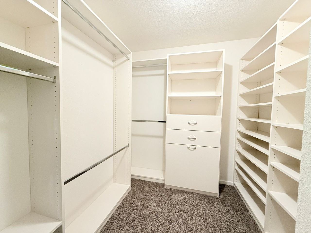 12306 Crossfield Dr - Photo 7 of 32