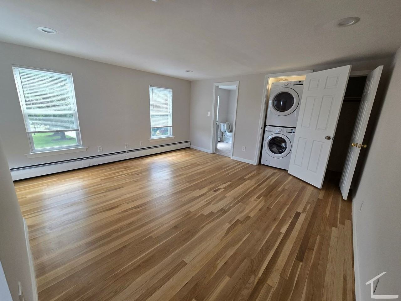 69 Summer St - Photo 4 of 8