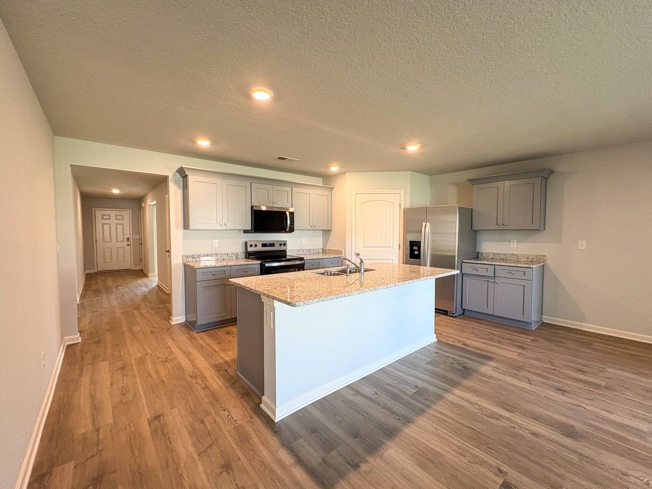 15 Thorn Tree St - Photo 2 of 15