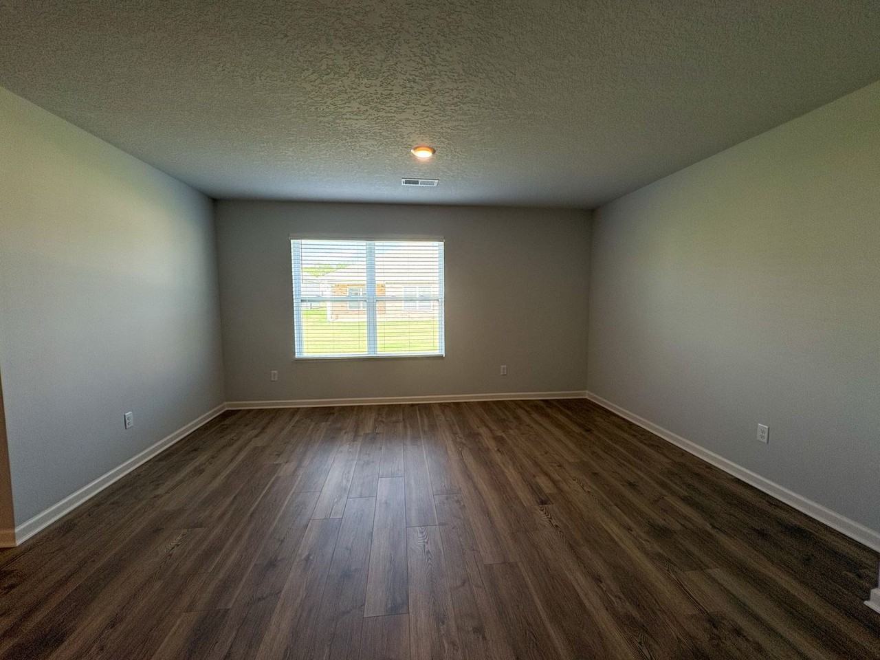 15 Thorn Tree St - Photo 4 of 15
