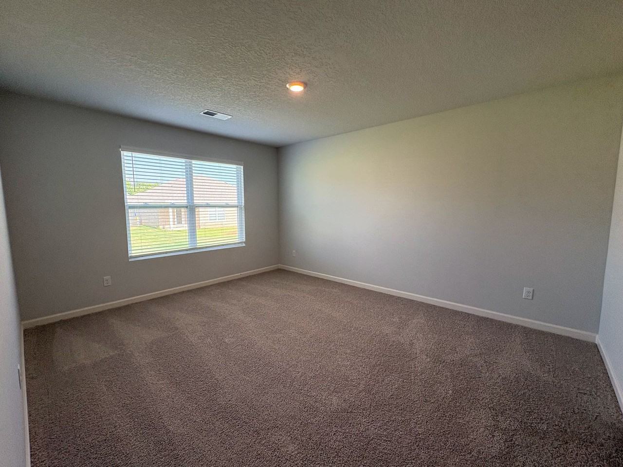 15 Thorn Tree St - Photo 7 of 15