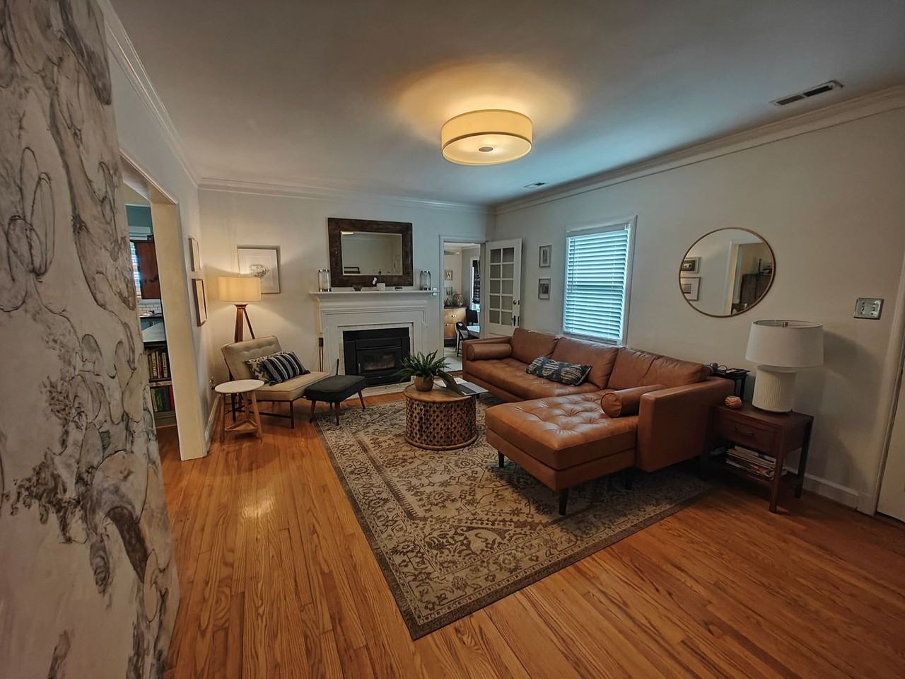 2108 Davenport Ave - Photo 5 of 34