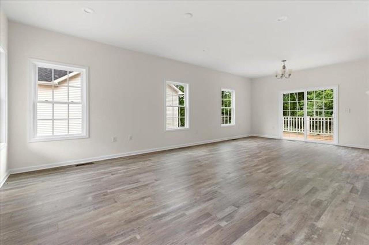 1431 Walnut Ridge Rd - Photo 3 of 21