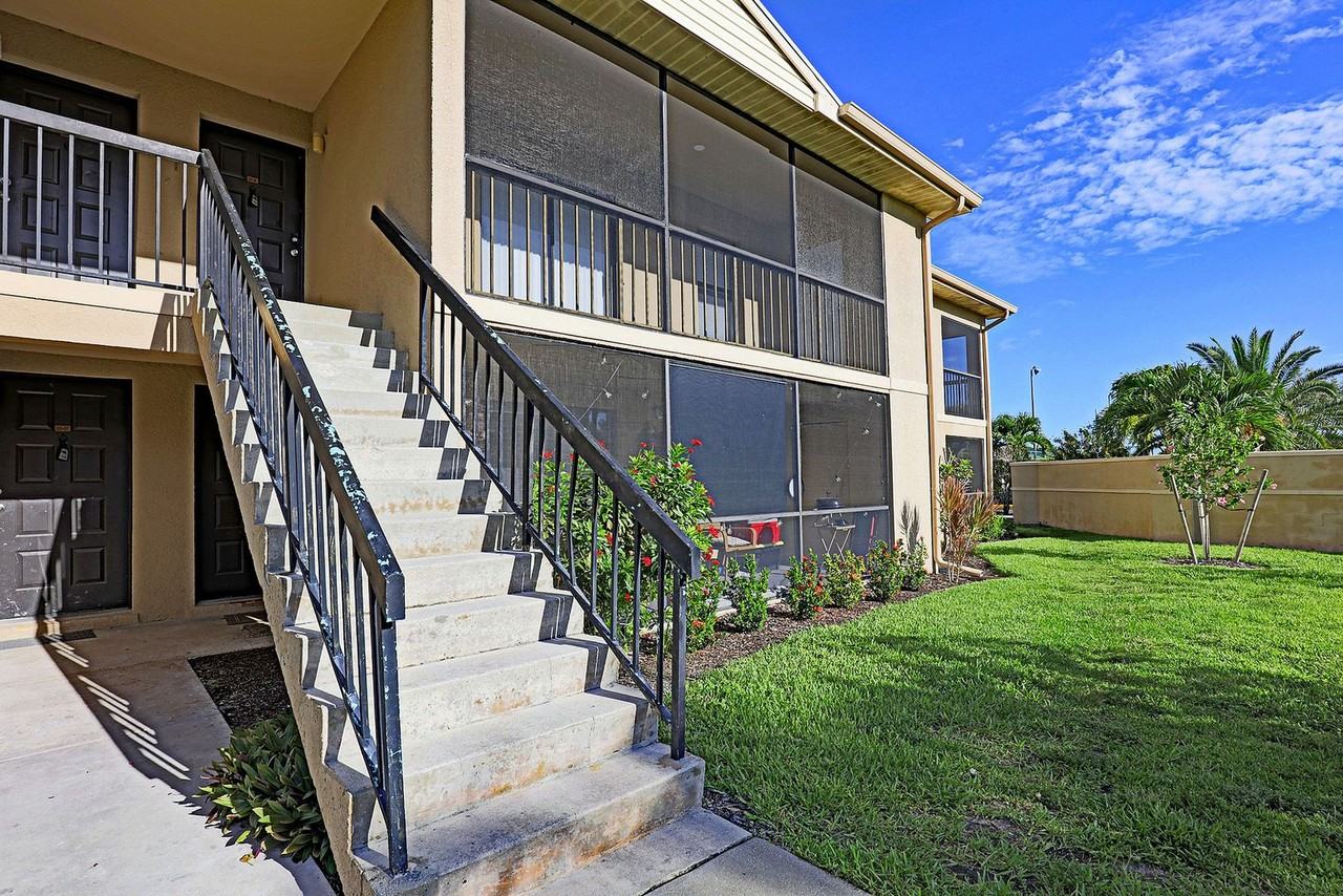 5303 Summerlin Rd - Photo 2 of 29