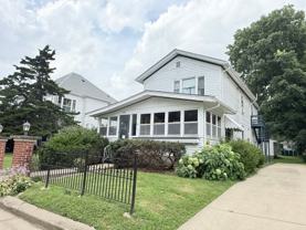310 E Locust St - Photo 1 of 1