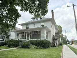 featured image of 522 E Chestnut St