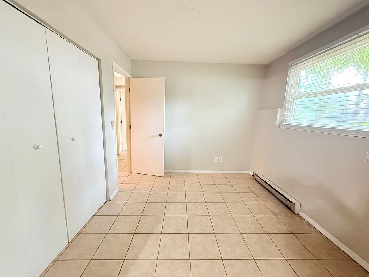 401 E Locust St - Photo 6 of 9