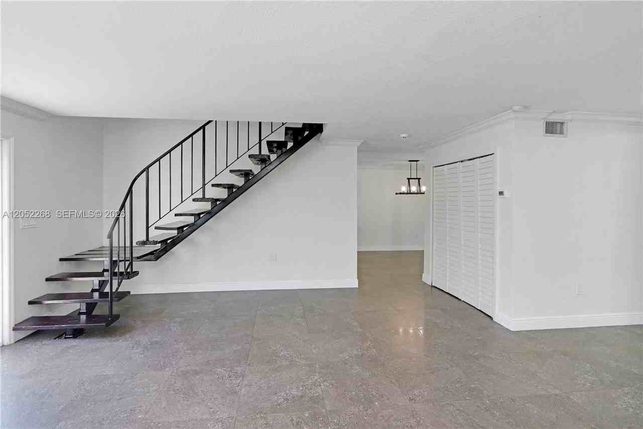 12340 Sw 20th Ter - Photo 3 of 12