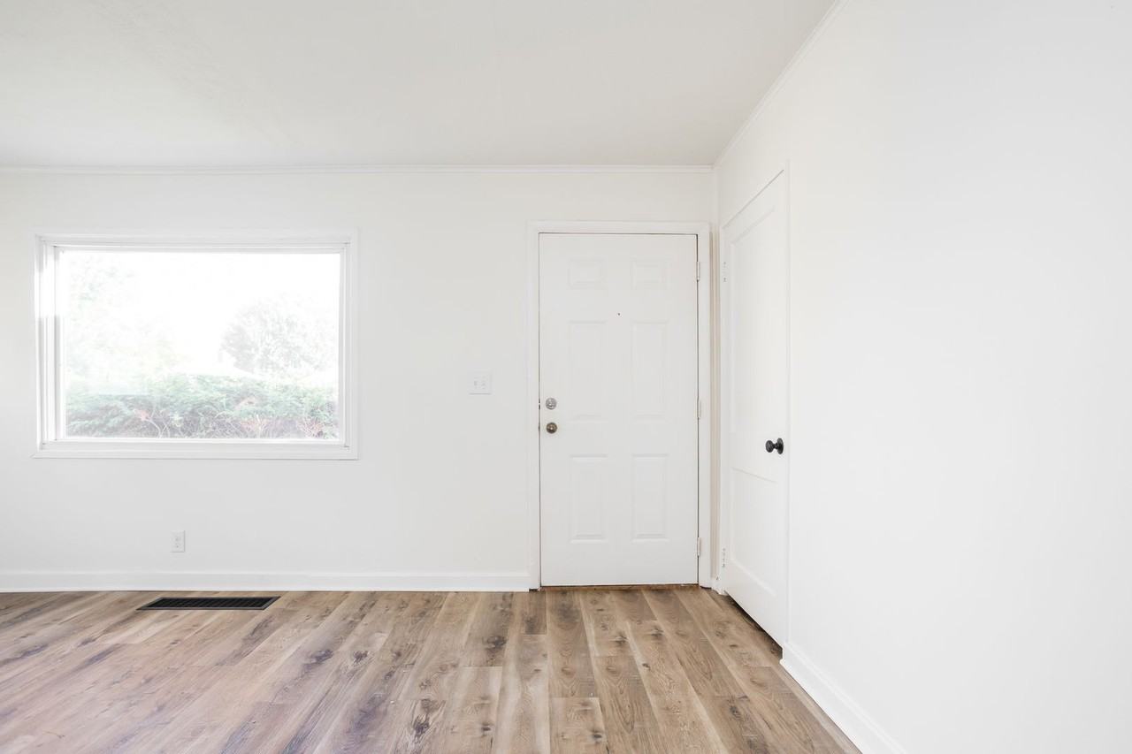 1825 E Legrande Ave - Photo 6 of 14