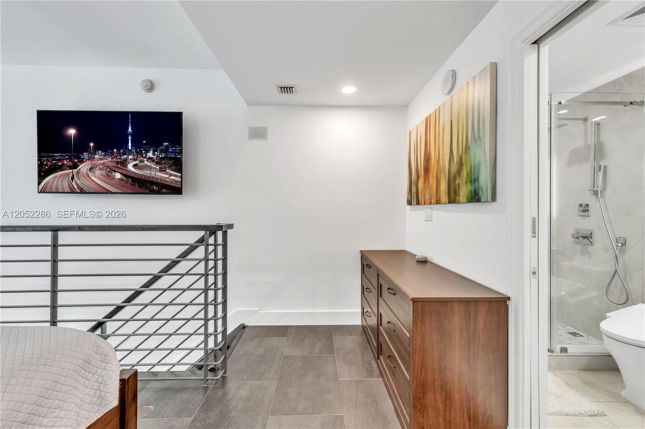 2217 Sw 13th St #2217 - Photo 4 of 8