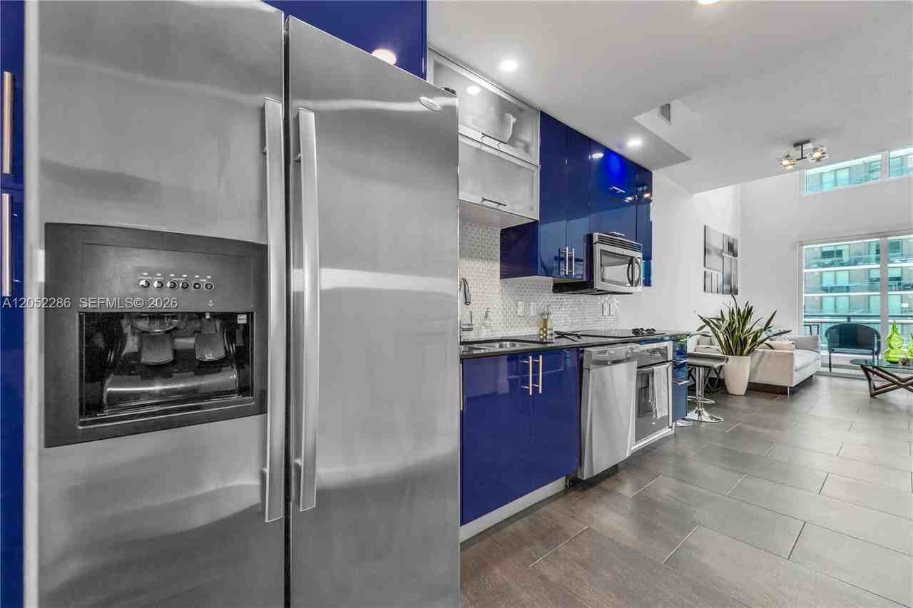 2217 Sw 13th St #2217 - Photo 5 of 8