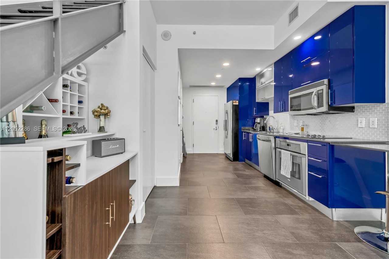 2217 Sw 13th St #2217 - Photo 6 of 8