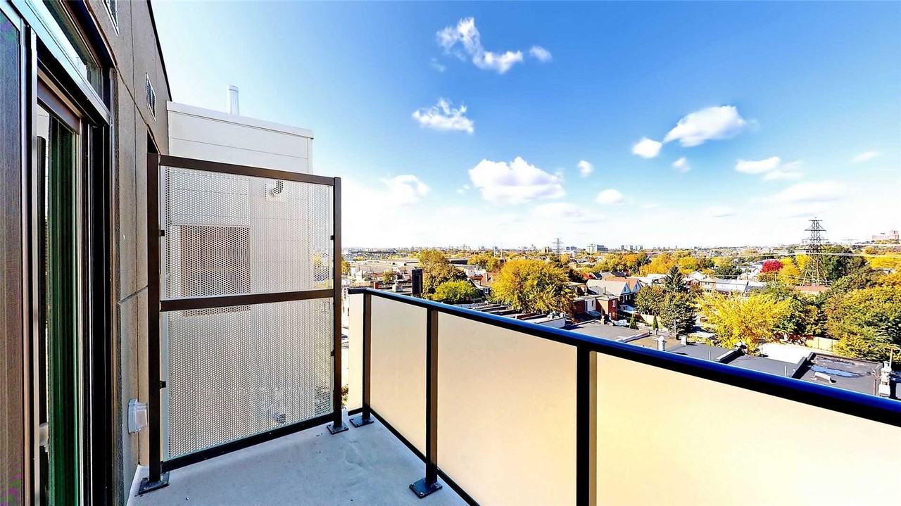 St Clair Ave W & Osler St #609 - Photo 5 of 13