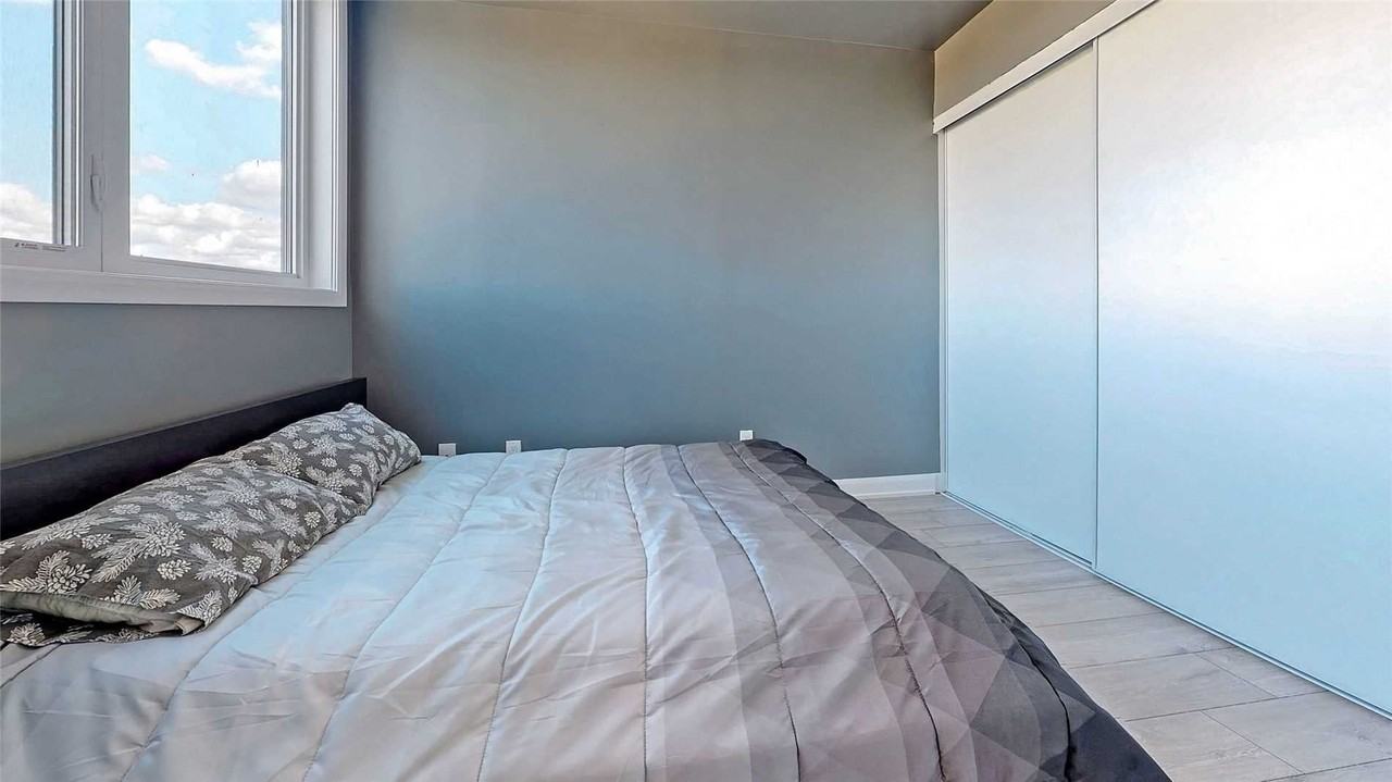 St Clair Ave W & Osler St #609 - Photo 6 of 13