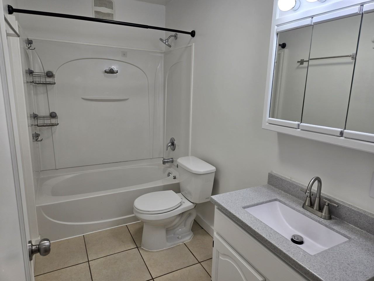 829 Kendall Ave S - Photo 7 of 18